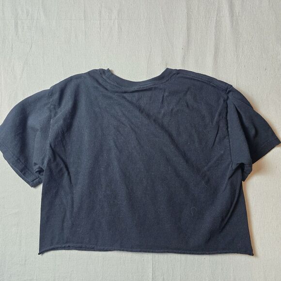 Pink Floyd Wembley Stadium Concert T-Shirt Vintage | Cropped Black Graphic Tee - Picture 2 of 9